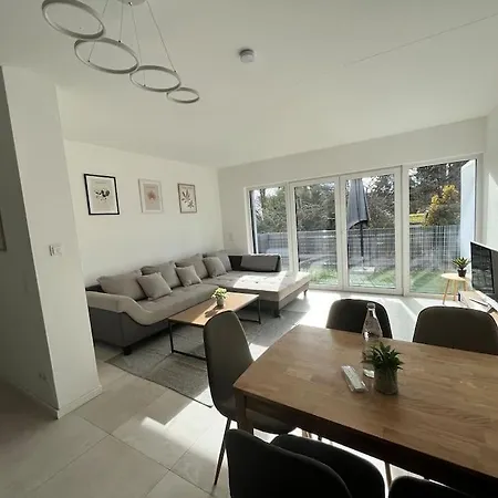 3 Zw 95 M2 Neubau Kostenlos Parkplatz Im Hof Apartment *