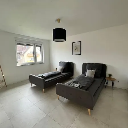 Apartment 3 Zw 95 M2 Neubau Kostenlos Parkplatz Im Hof Kitzingen