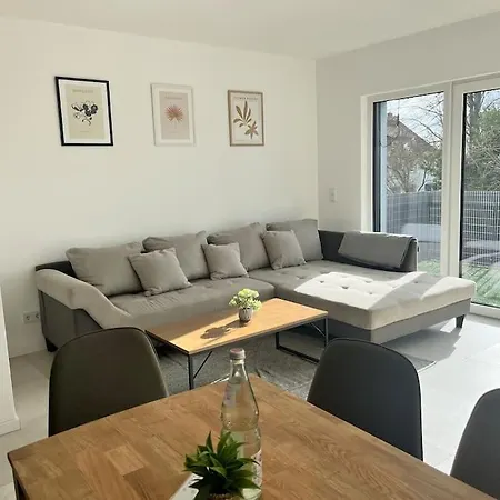 3 Zw 95 M2 Neubau Kostenlos Parkplatz Im Hof Apartment *