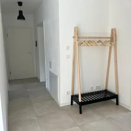 Appartamento 3 Zw 95 M2 Neubau Kostenlos Parkplatz Im Hof *